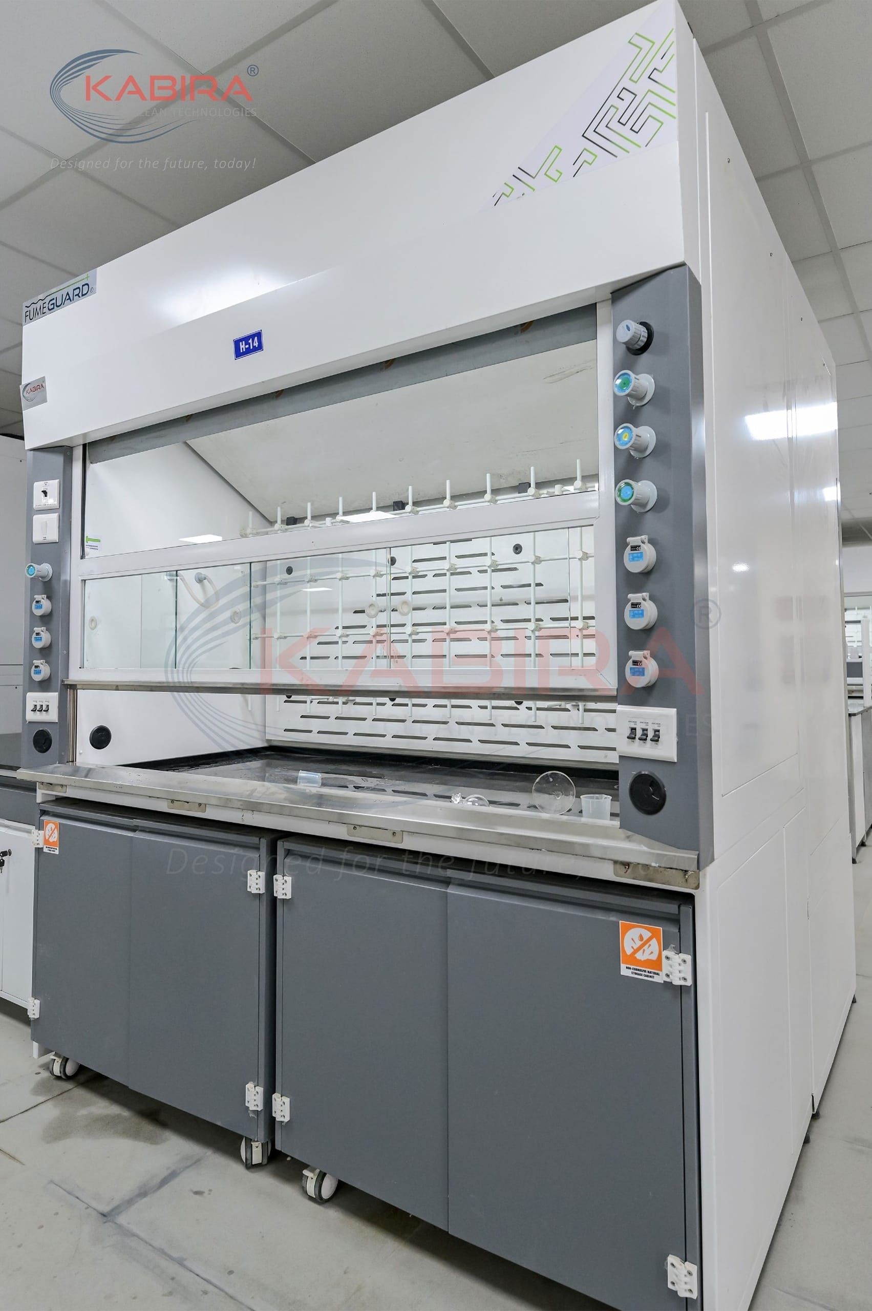 DSC_8181 (2) Y17_1703x2560